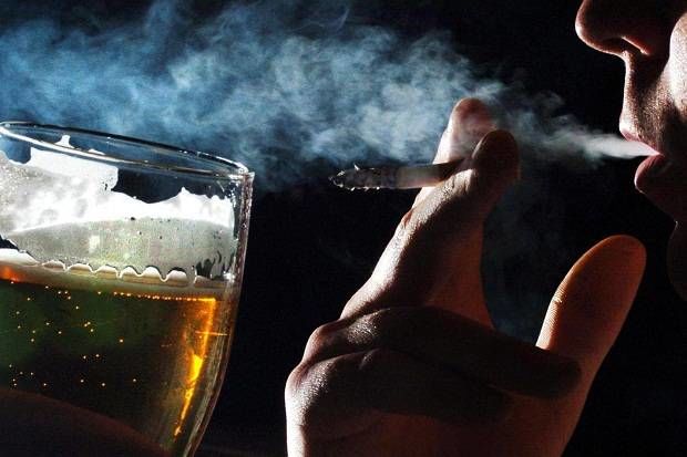 Алкоголь и сигареты запрещены во время освоения упражнений для органов дыхания