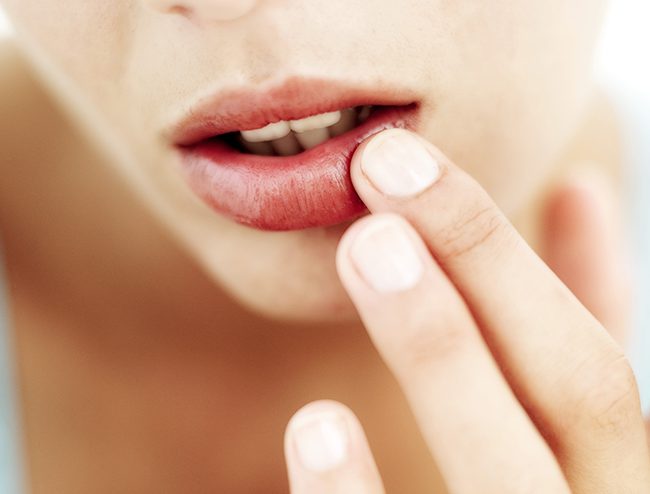 Скраб для губ в домашних условиях: рецепты, правила применения