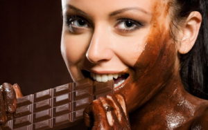 девушка в шоколаде
