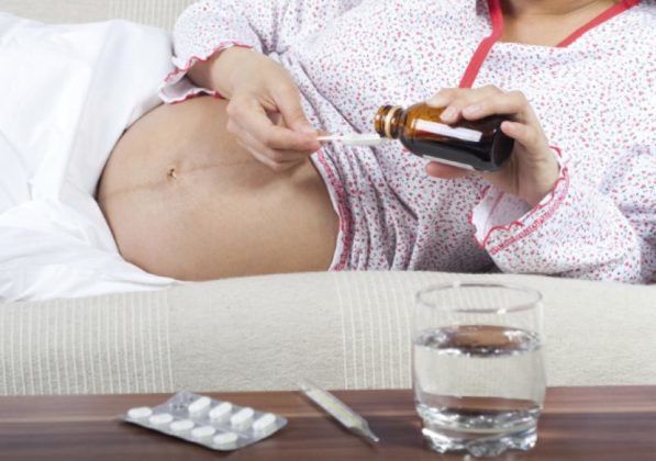 Не стоит принимать сироп на последних месяцах беременности 