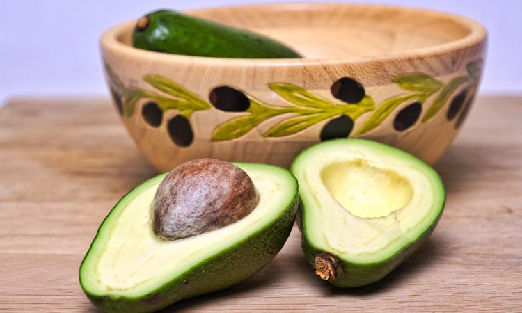 Масло авокадо: полезные свойства, применение в косметологии, рецепты